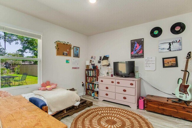 Building Photo - 2568 Sutton Pl Dr