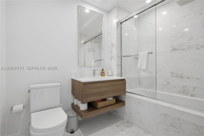 Building Photo - 360 Ocean Dr