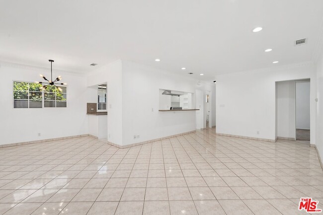 Building Photo - 5630 Radford Ave