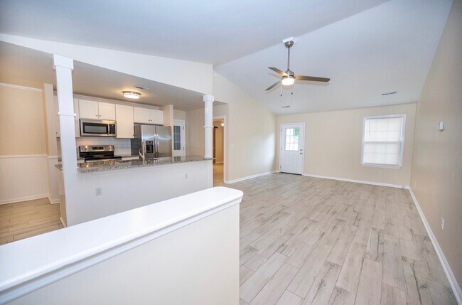 Building Photo - 1782 Dogwood Rd