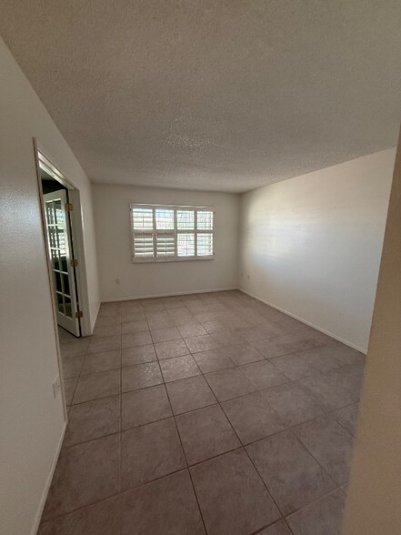 Building Photo - 11022 W Boswell Blvd