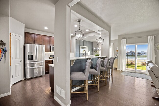 Building Photo - 580 Boxwood Dr