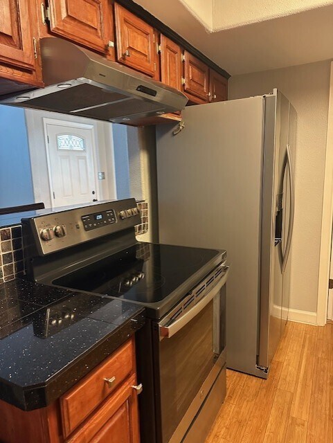 Building Photo - 14203 Briarsage Ct