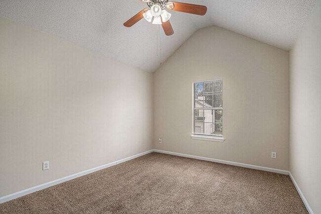Building Photo - 5346 Salem Springs Dr