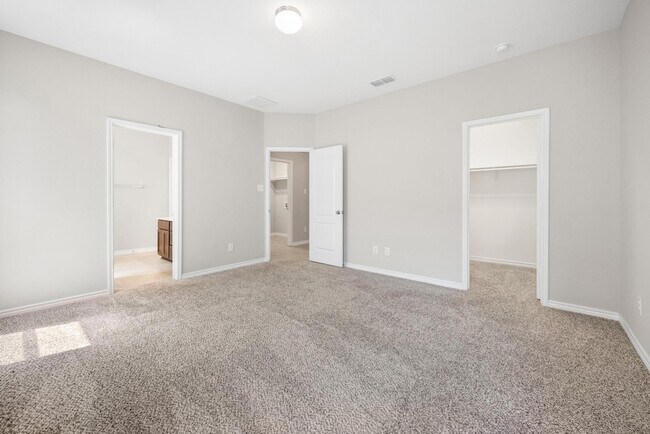 Building Photo - 3409 Keechi Creek Dr