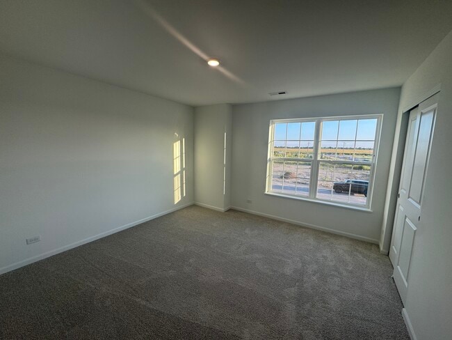 Building Photo - 2605 Dundee Dr