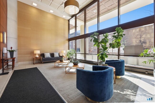Building Photo - 127 Greyrock Pl