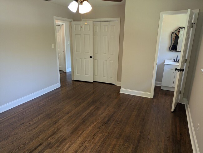 Building Photo - 109 Poplar Trl