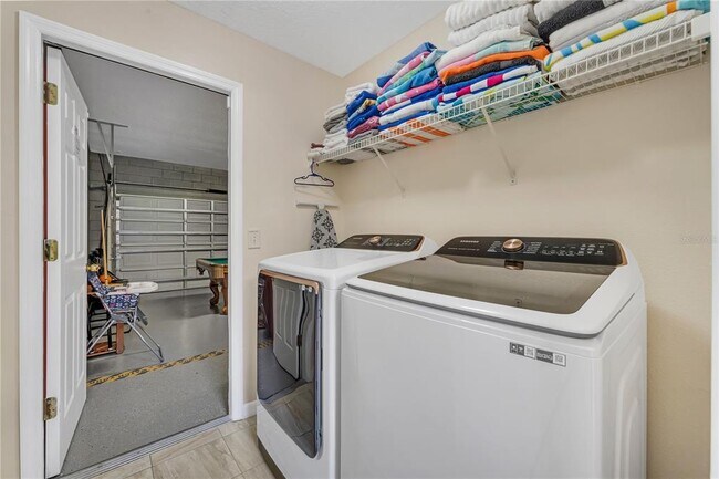 Building Photo - 2736 Lido Key Dr