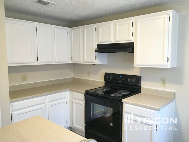 Building Photo - 3813 Big Leaf Ln