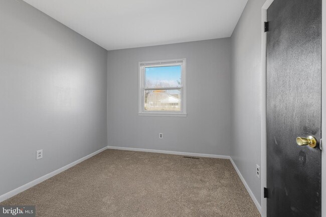 Building Photo - 816 Lincoln St