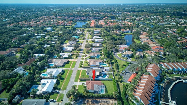 Building Photo - 2289 Windsor Rd