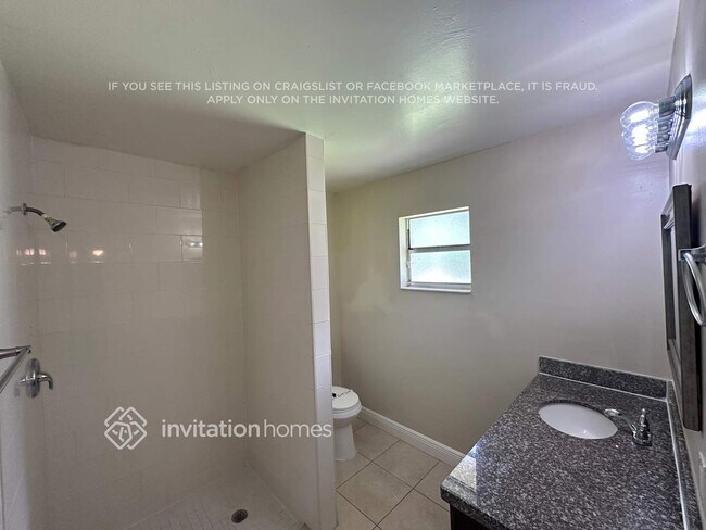 Building Photo - 127 Dove Cir