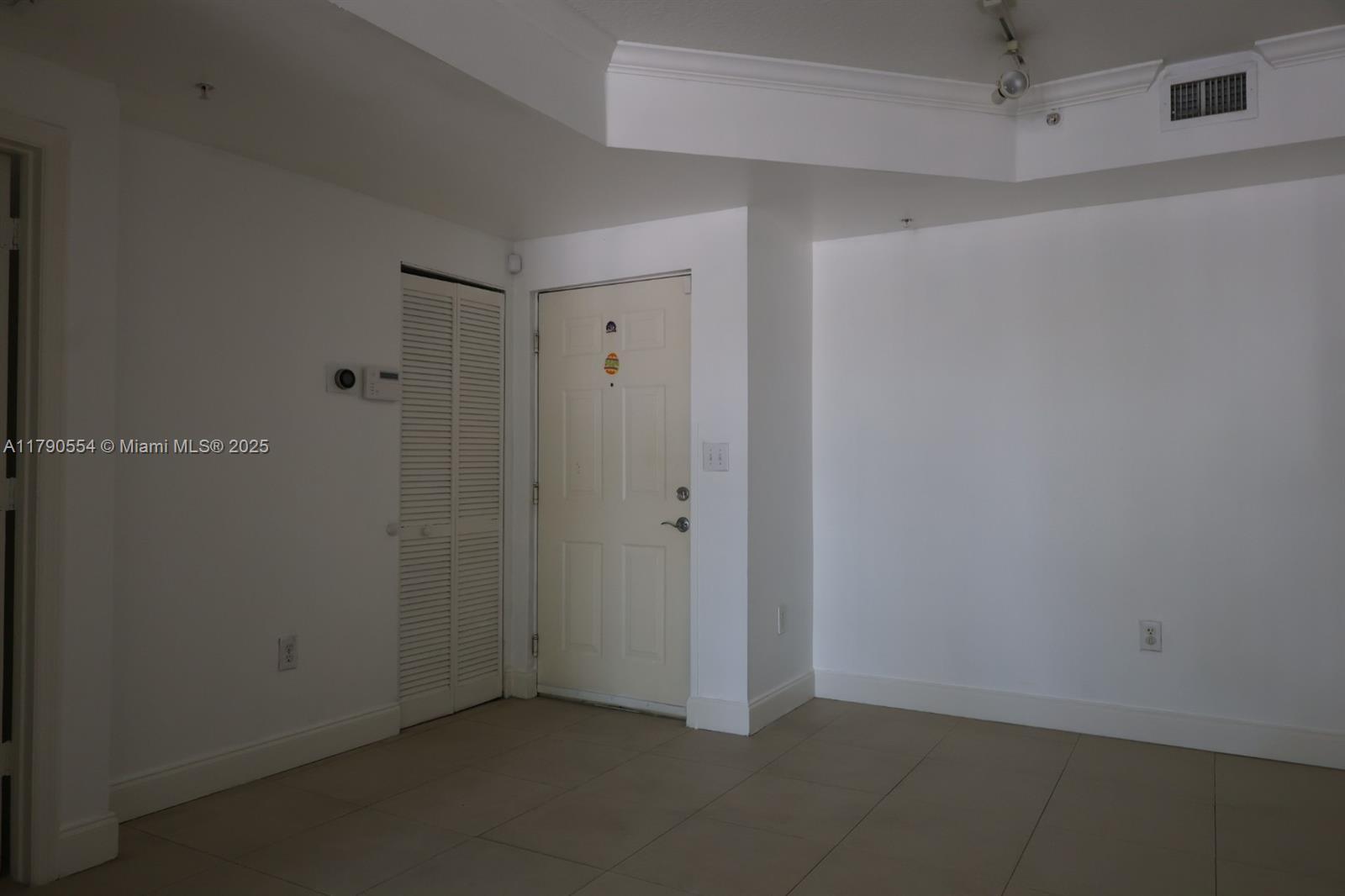 Building Photo - 6801 SW 44th St