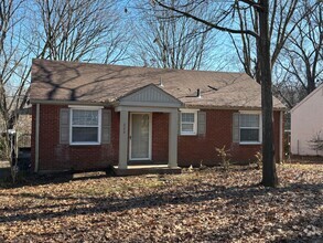 Building Photo - Adorable Home in the Heart of Donelson!