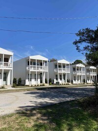 Building Photo - 1041 S Hollywood Ave