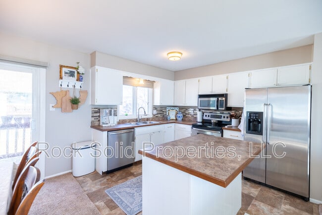 Building Photo - 1308 Green Acres Ct