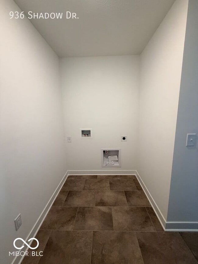 Building Photo - 936 Shadow Dr