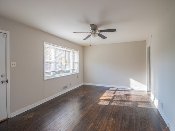 Building Photo - 9877 Redcliff Rd