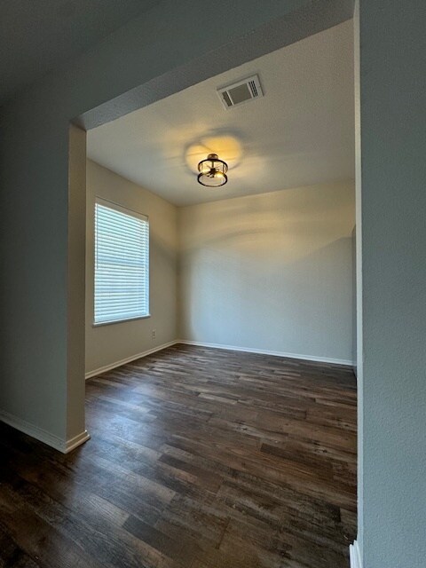 Building Photo - 714 McClenny Dr