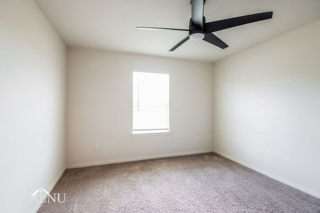 Building Photo - 25521 Rose Creek Dr