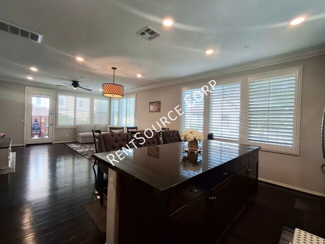 Building Photo - 24355 Verdugo Cir