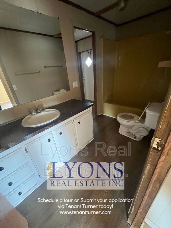 Building Photo - 10279 Barneyville Rd