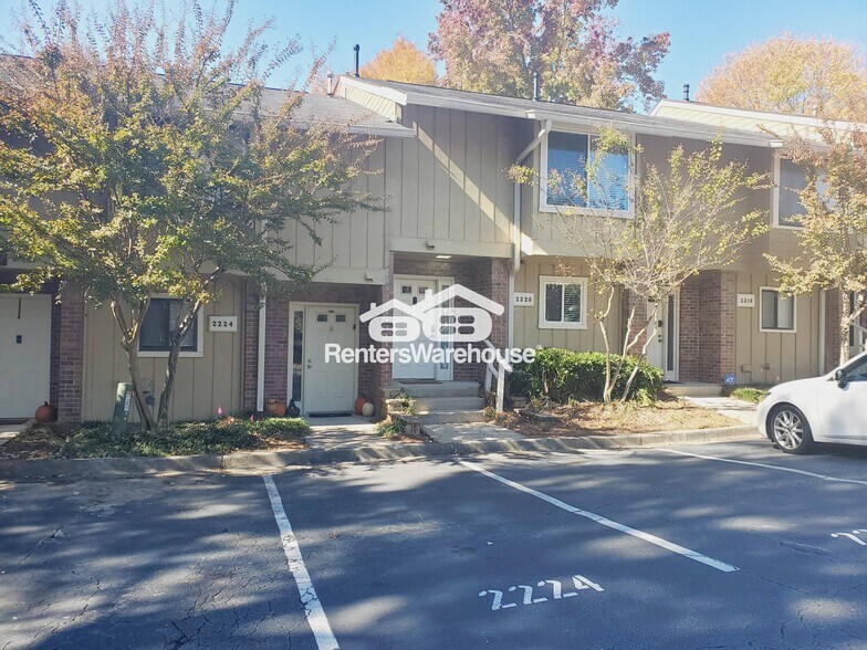 Primary Photo - 2220 Haverhill Ct SE