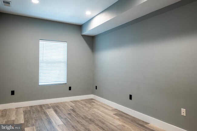 Building Photo - 1239 N 19th St