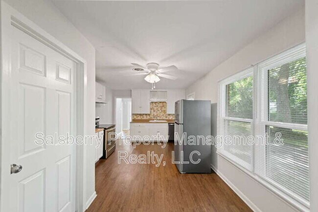 Building Photo - 5601 N Schilder Dr