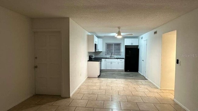 Building Photo - 1000 Lake of the Woods Blvd