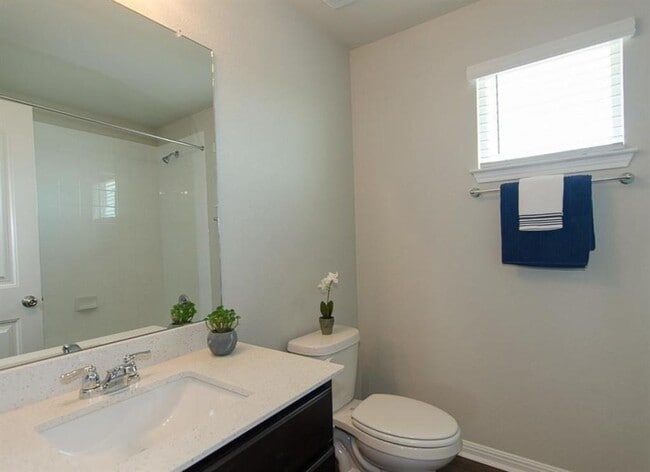 Building Photo - 308 Otto Ave