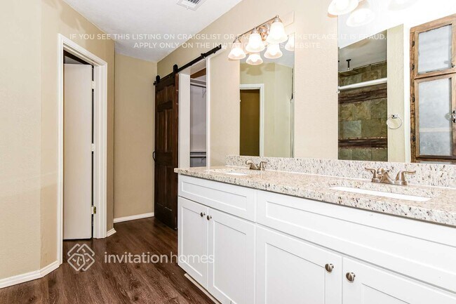 Building Photo - 1931 Melrose Ln