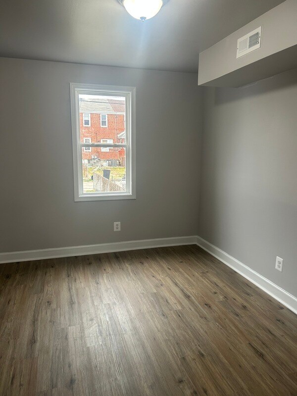 Building Photo - 784X St Gregory Dr