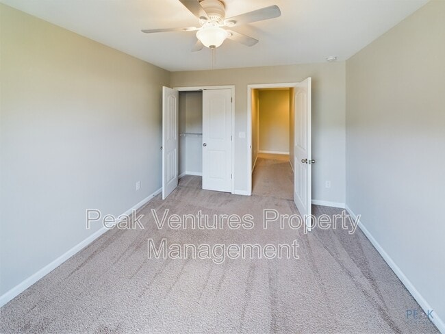 Building Photo - 11 Endeavor Cir