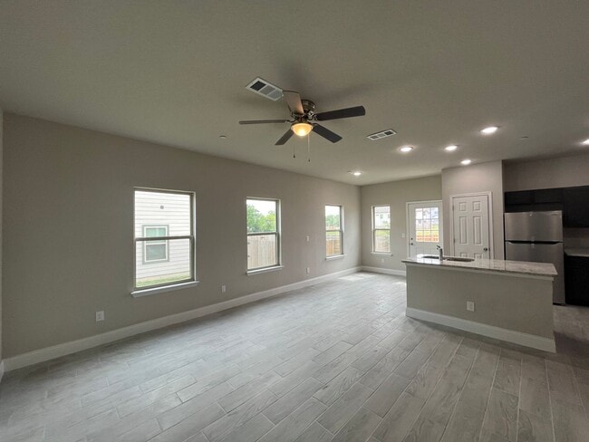 Building Photo - 13207 Reid Mdws