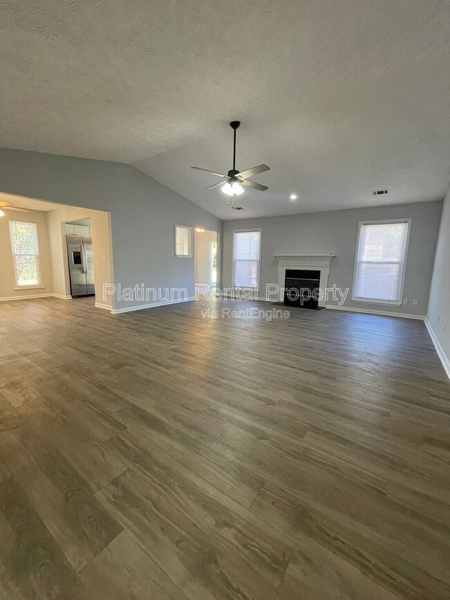 Building Photo - 1630 Creek Crossing SE