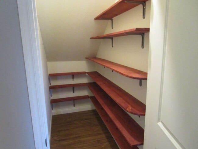 Building Photo - Bright 3BR Townhome with Bonus Room - Available July 17!!