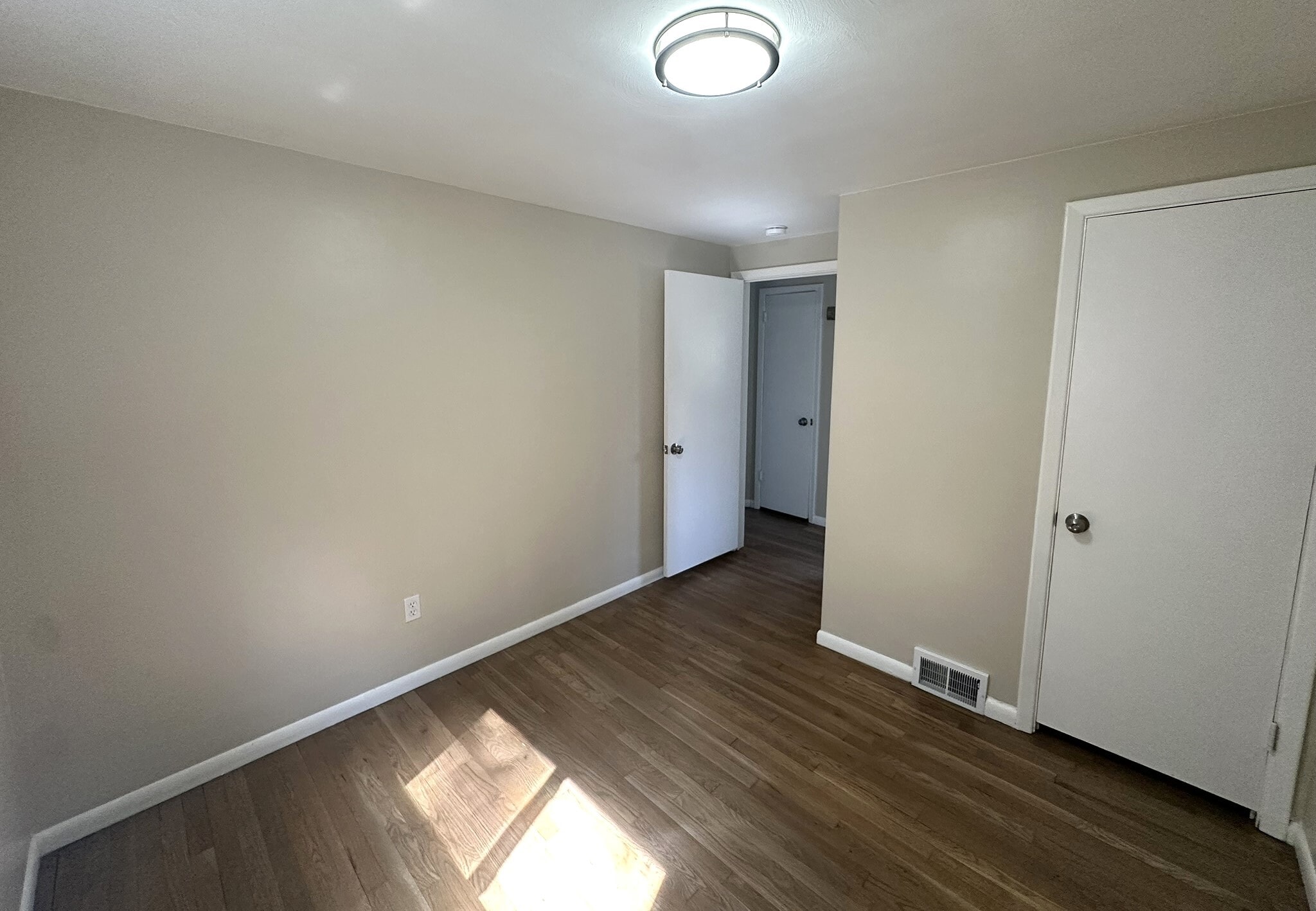 Building Photo - 416 Macbeth Dr