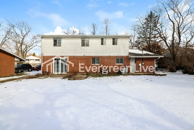 Building Photo - 6420 Larcomb Dr