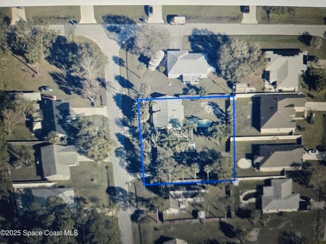 Building Photo - 261 Edgewater Ave SE