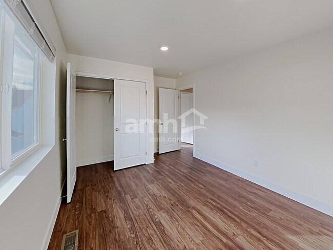 Building Photo - 19311 17th Ave Ct E