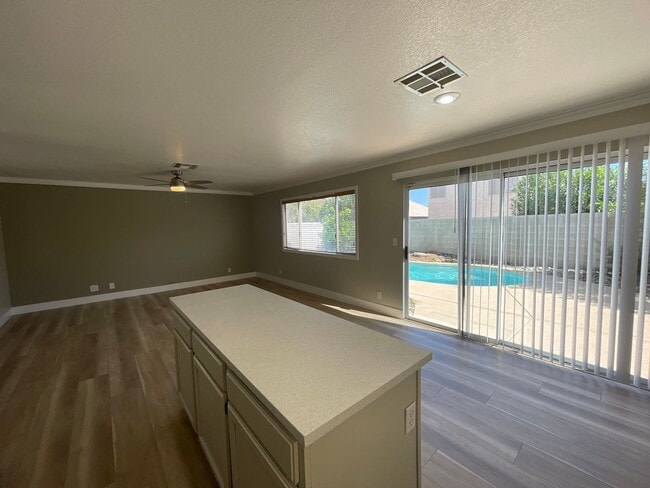 Building Photo - 5848 Red Dawn St