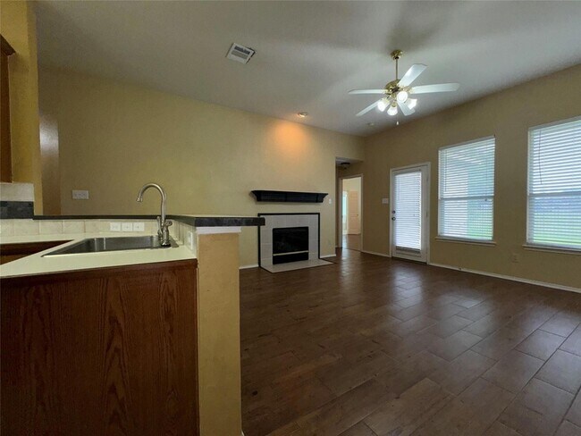 Building Photo - 9602 Glenshee Drive