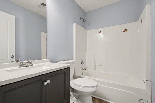 Building Photo - 843 Brandon Dr