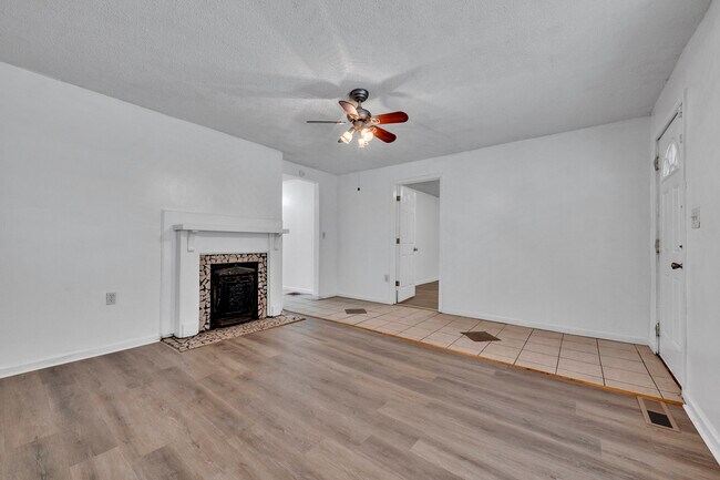 Building Photo - 805 29th St SW