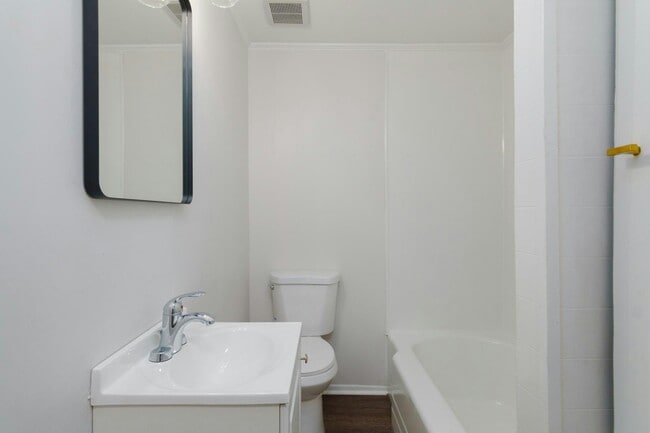 Building Photo - 1205 Penton St