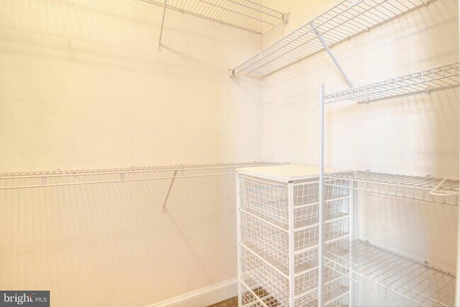 Building Photo - 4105 Brushfield Dr