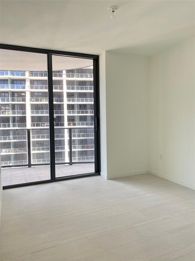 Building Photo - 1000 Brickell Plaza