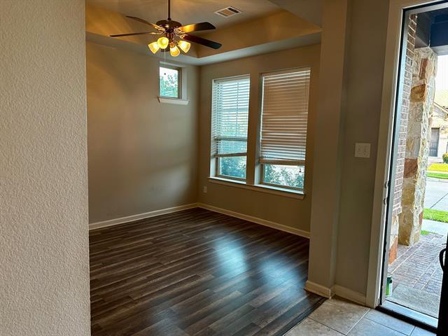 Building Photo - 1127 Ivy Charm Way